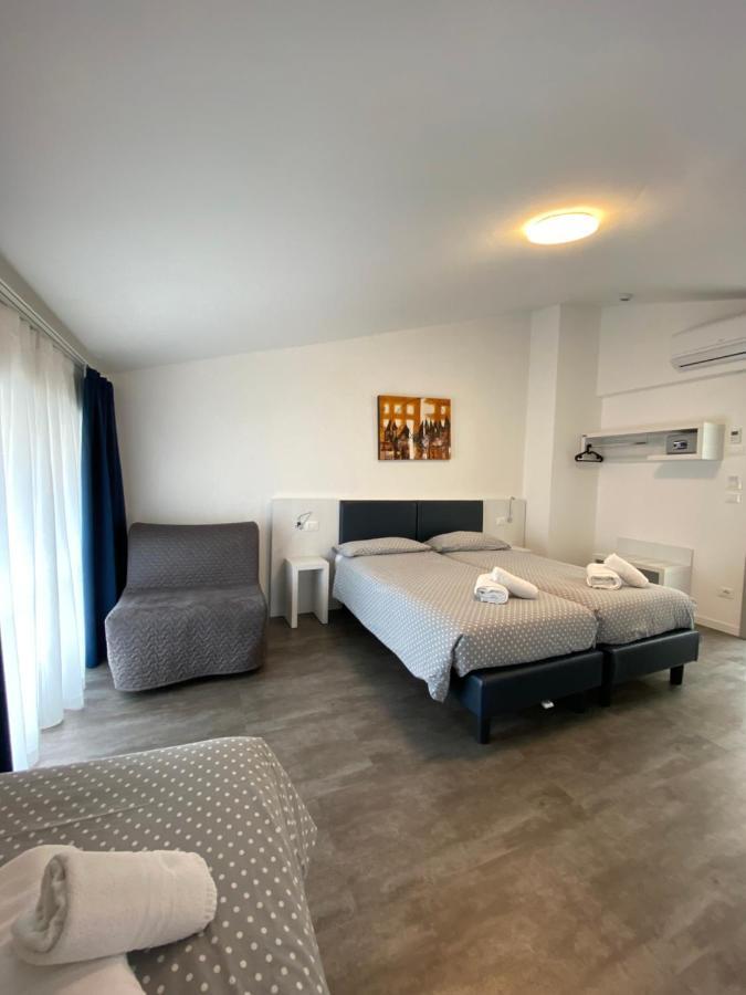 Hotel Aurora & Appartamenti 토르볼레 외부 사진