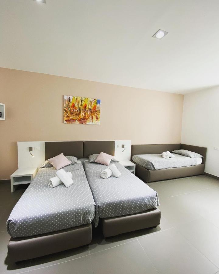 Hotel Aurora & Appartamenti 토르볼레 외부 사진