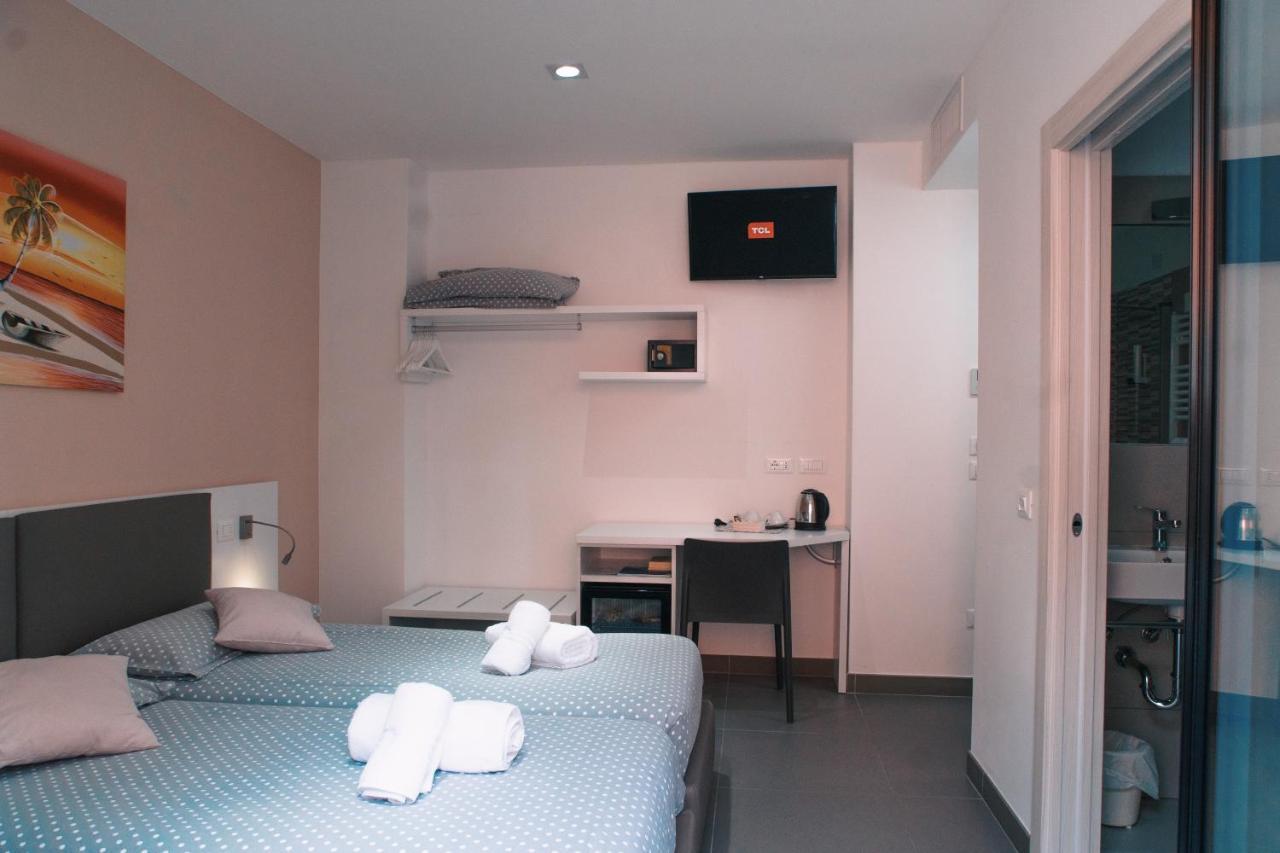 Hotel Aurora & Appartamenti 토르볼레 외부 사진
