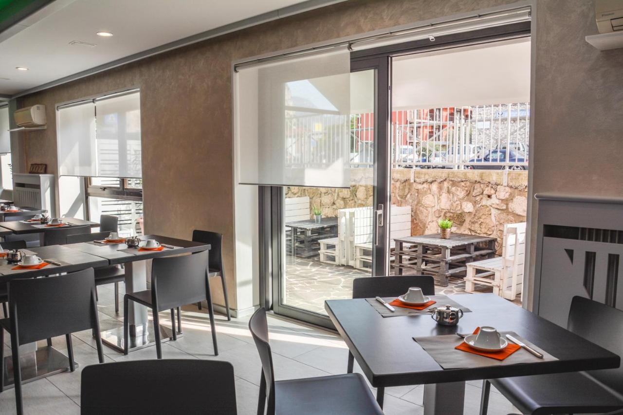 Hotel Aurora & Appartamenti 토르볼레 외부 사진