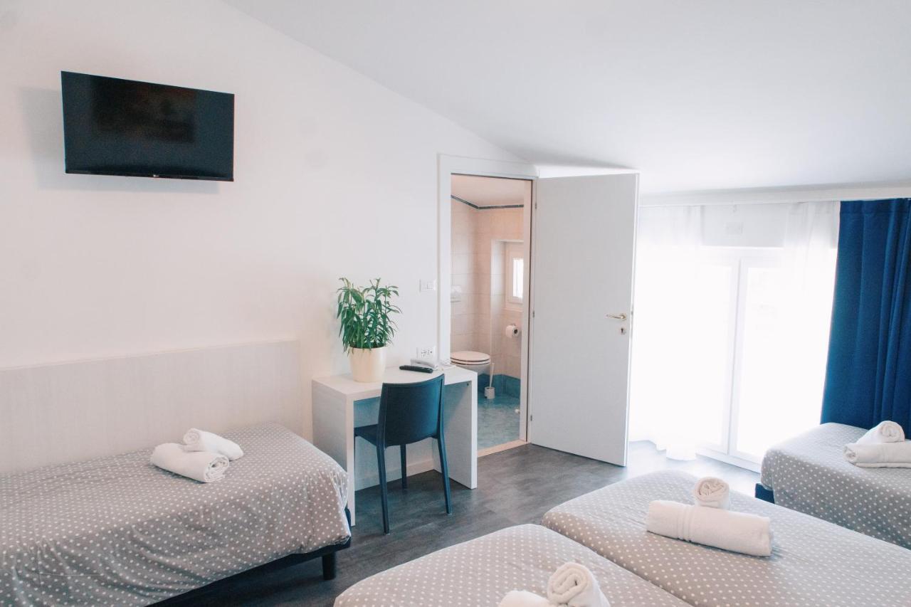 Hotel Aurora & Appartamenti 토르볼레 외부 사진