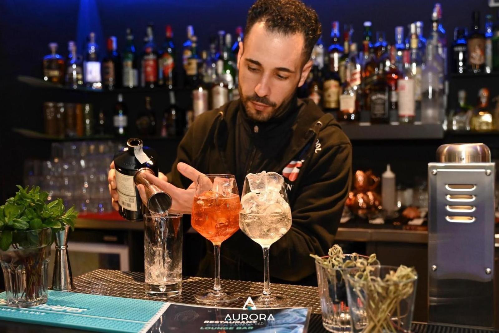 Hotel Aurora & Appartamenti 토르볼레 외부 사진