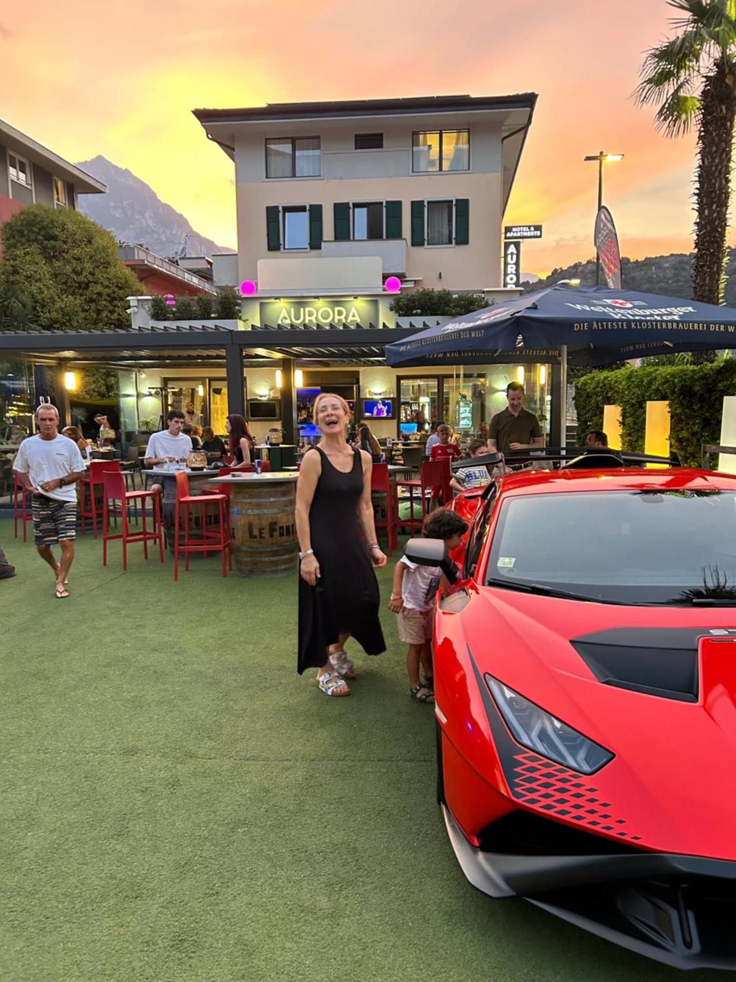 Hotel Aurora & Appartamenti 토르볼레 외부 사진