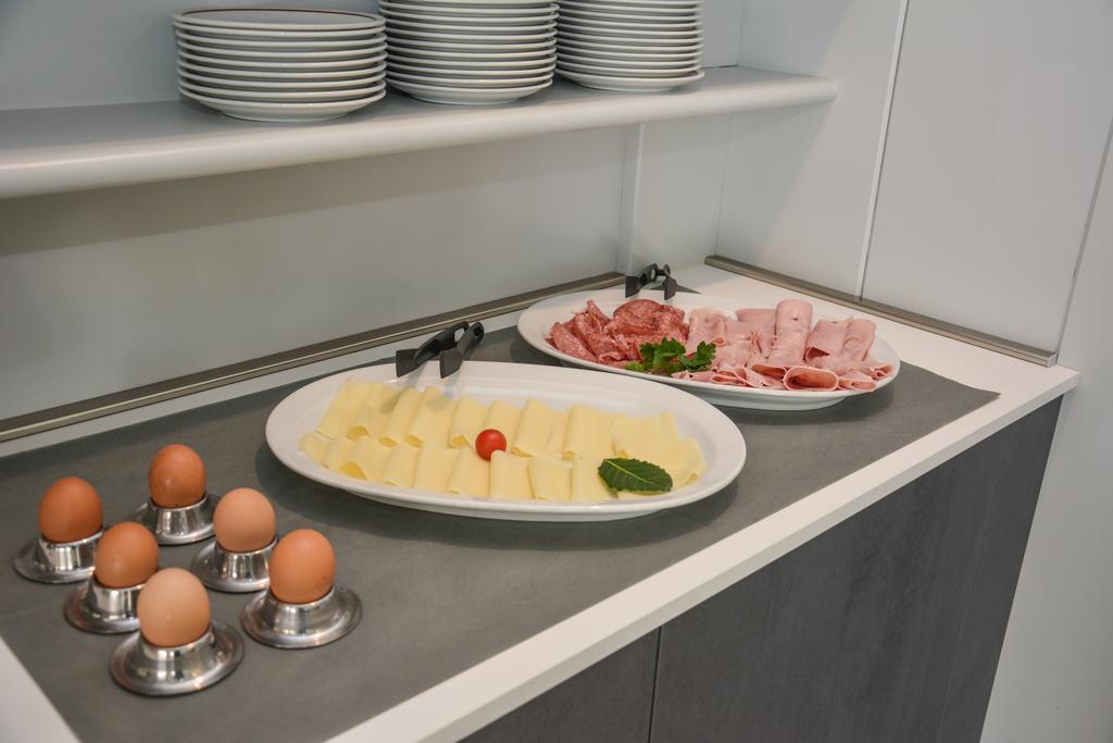 Hotel Aurora & Appartamenti 토르볼레 외부 사진